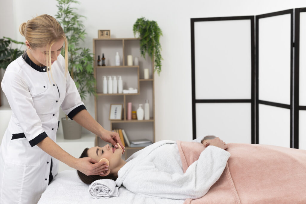 masseur taking care her client